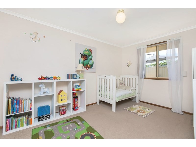 10 Glandore Avenue, Clovelly Park SA 5042