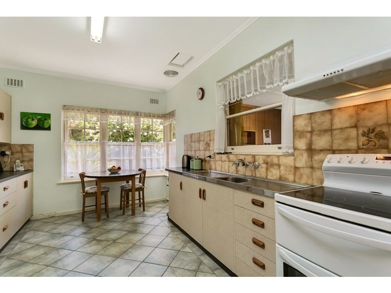 5 Riverside Drive, Bedford Park SA 5042