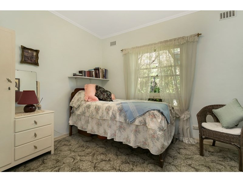 5 Riverside Drive, Bedford Park SA 5042