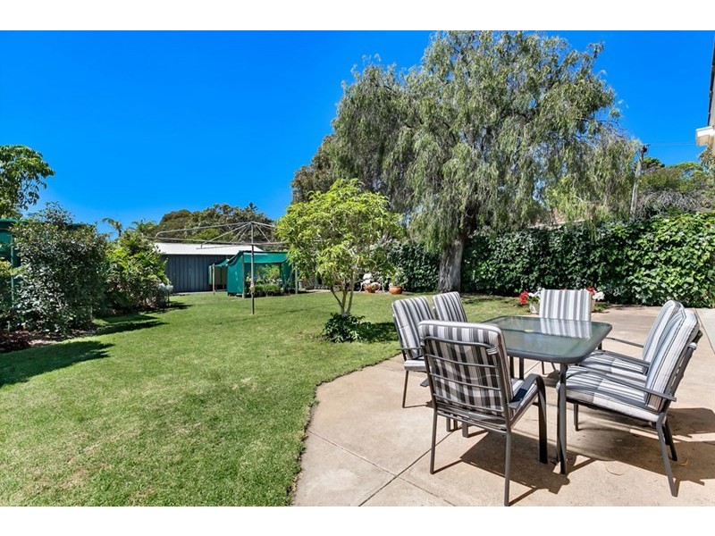5 Riverside Drive, Bedford Park SA 5042