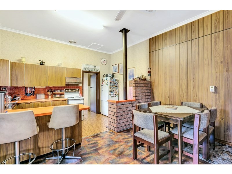 4 Newton Avenue, Clovelly Park SA 5042