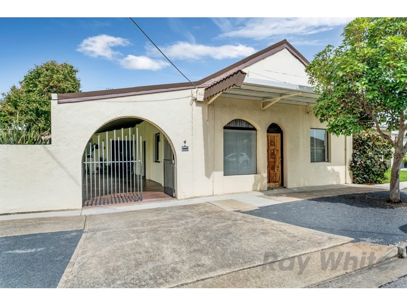 4 Newton Avenue, Clovelly Park SA 5042