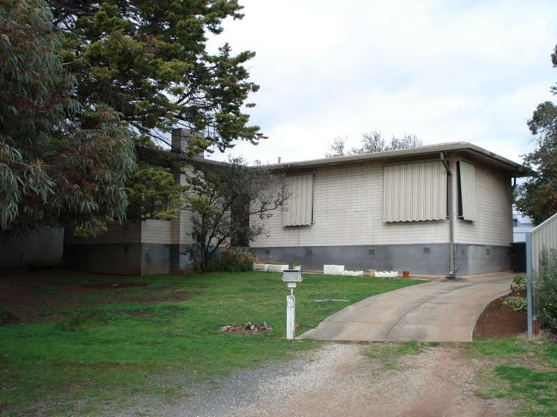 58 White Crescent, Seacombe Gardens SA 5047