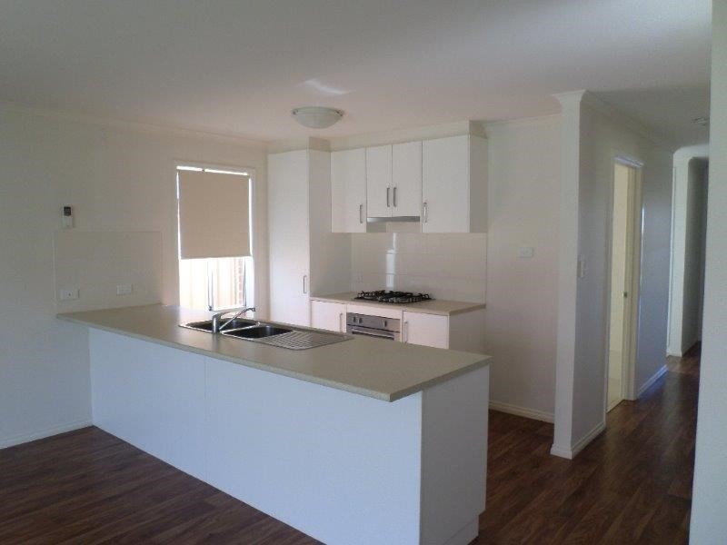 4 Deck Crescent, Seaford Meadows SA 5169