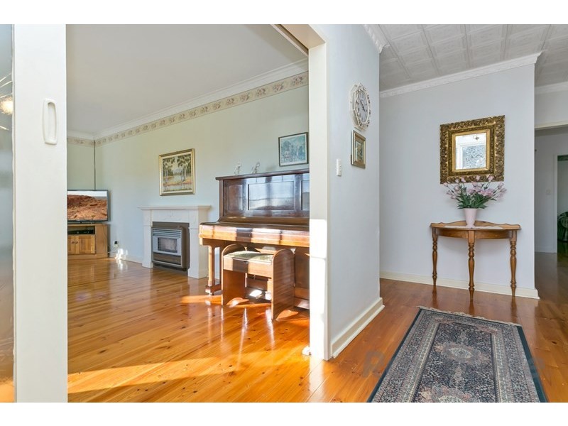 17 Fowler Street, Seaview Downs SA 5049