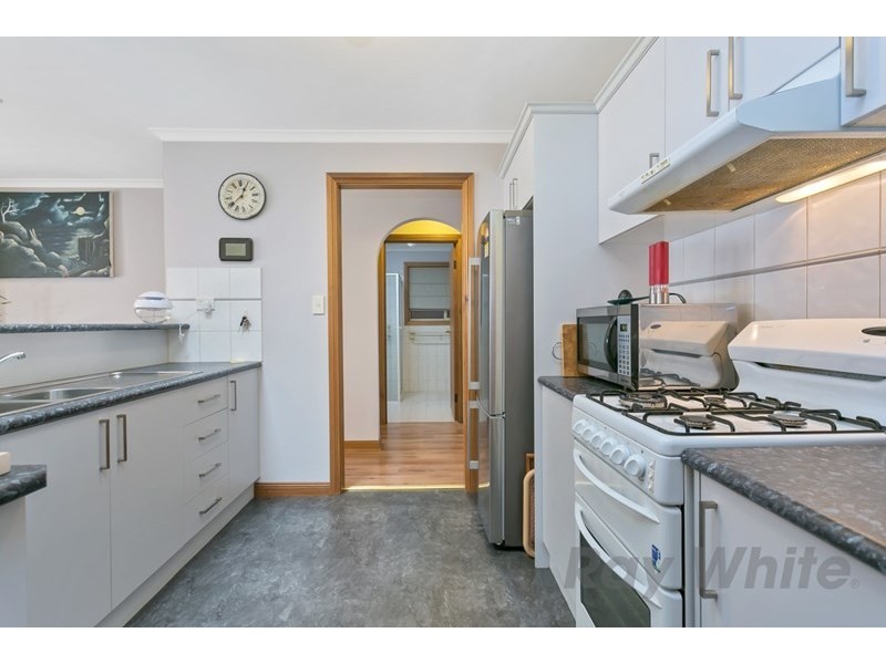 2/2 Avalon Road, Marion SA 5043