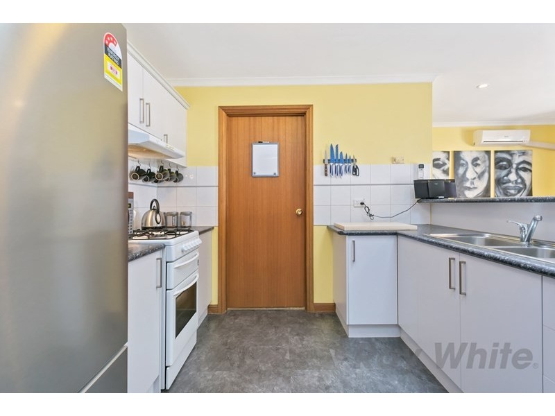 2/2 Avalon Road, Marion SA 5043