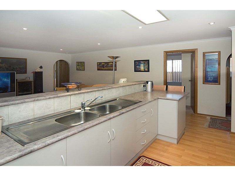 16 Timothy Court, Mitchell Park SA 5043