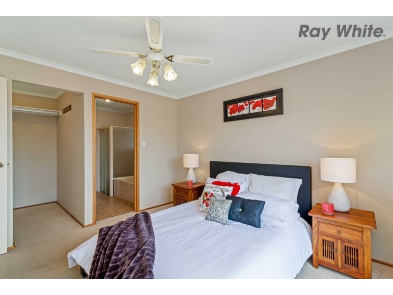 42 Jeanette Crescent, Aberfoyle Park SA 5159