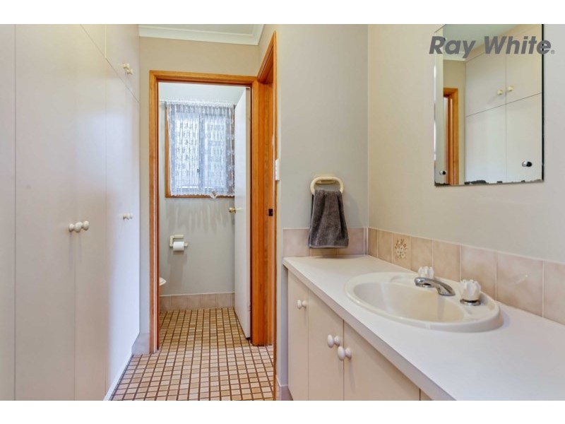 42 Jeanette Crescent, Aberfoyle Park SA 5159