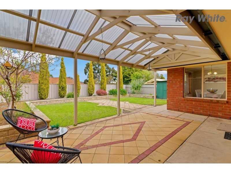 42 Jeanette Crescent, Aberfoyle Park SA 5159