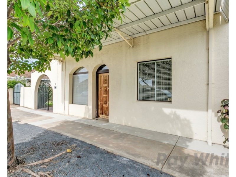4 Newton Avenue, Clovelly Park SA 5042