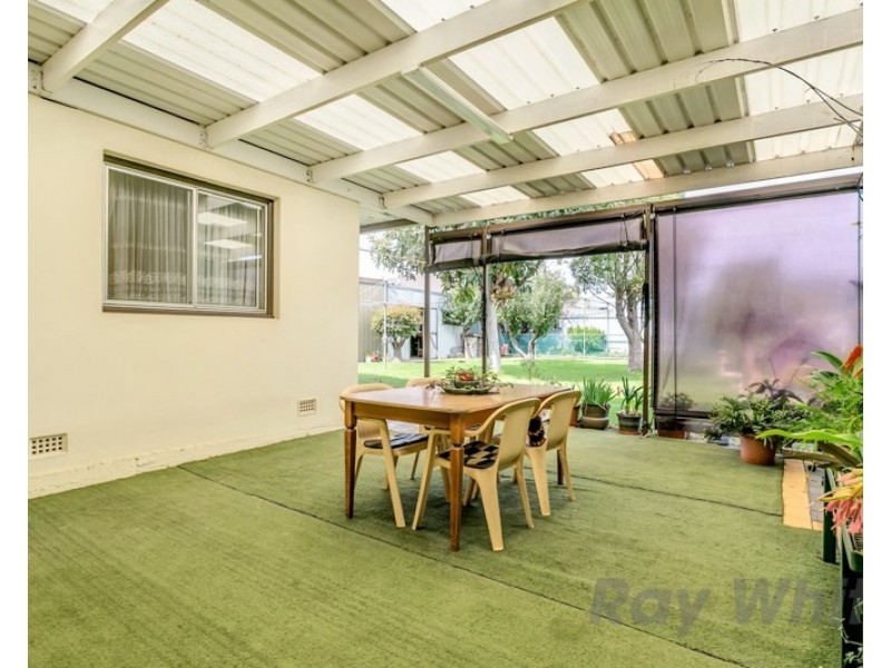 4 Newton Avenue, Clovelly Park SA 5042