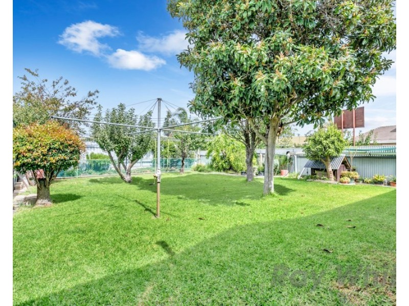 4 Newton Avenue, Clovelly Park SA 5042