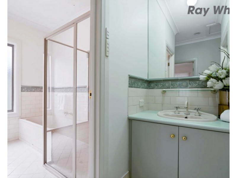 2 Grove Place, Kensington SA 5068