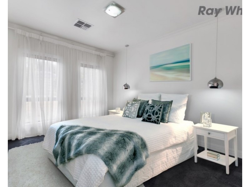 1 St Vincents Avenue, Hallett Cove SA 5158