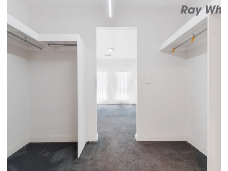 1 St Vincents Avenue, Hallett Cove SA 5158