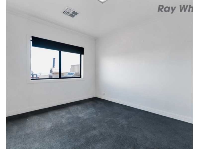 1 St Vincents Avenue, Hallett Cove SA 5158