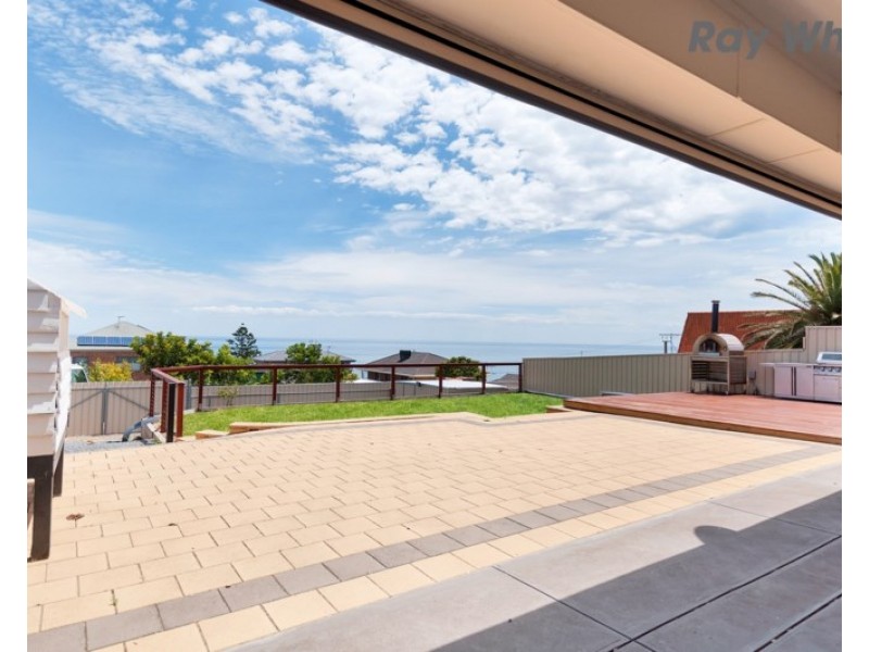 1 St Vincents Avenue, Hallett Cove SA 5158