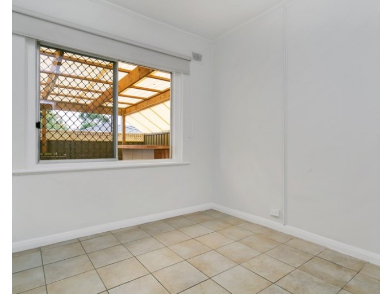 17 York Avenue, Clovelly Park SA 5042