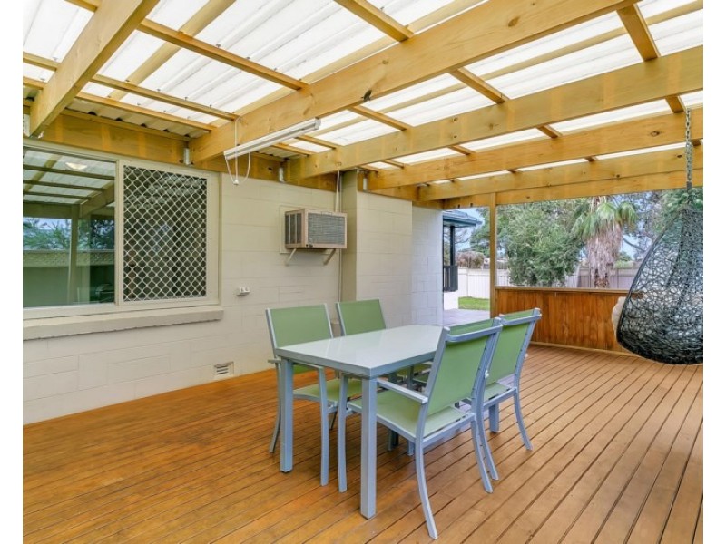 17 York Avenue, Clovelly Park SA 5042