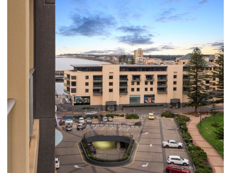 807/19 Holdfast Promenade, Glenelg SA 5045