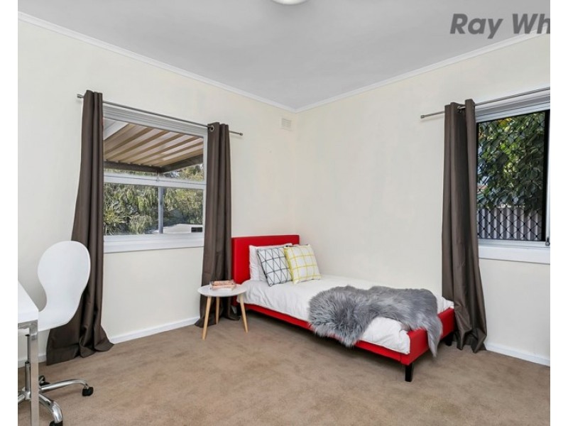 10 Norongo Street, O’sullivan Beach SA 5166