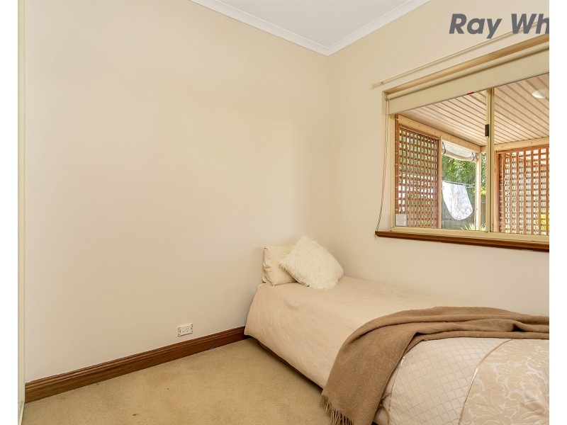 8 Pinehurst Grove, Morphett Vale SA 5162