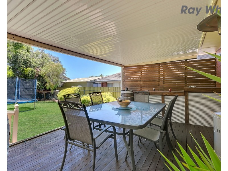 8 Pinehurst Grove, Morphett Vale SA 5162