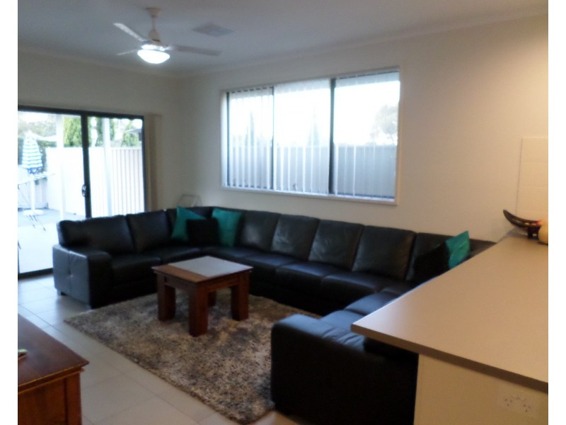 8A Latimer Crescent, Trott Park SA 5158