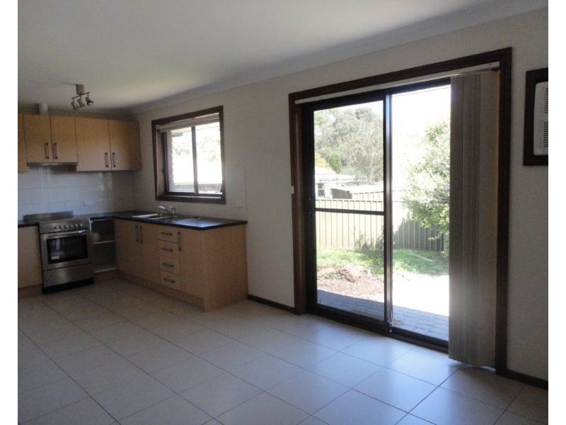 2 Lexcen Grove, Happy Valley SA 5159