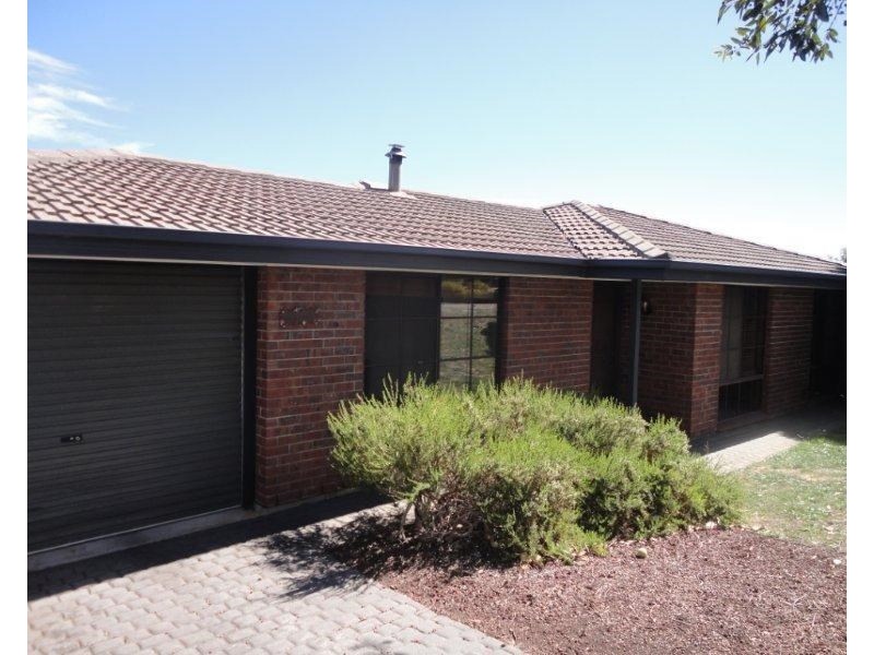2 Lexcen Grove, Happy Valley SA 5159