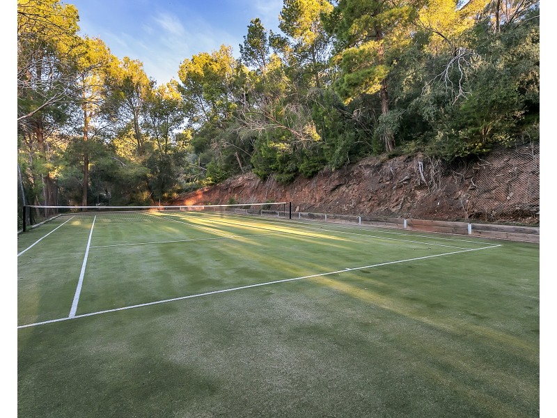 18 Weemala Drive, Mitcham SA 5062