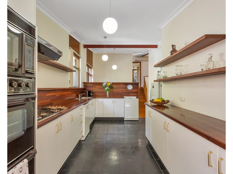 18 Weemala Drive, Mitcham SA 5062