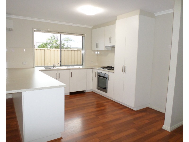 16 Miranda Place, Seaford Meadows SA 5169