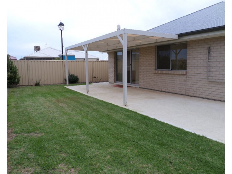16 Miranda Place, Seaford Meadows SA 5169