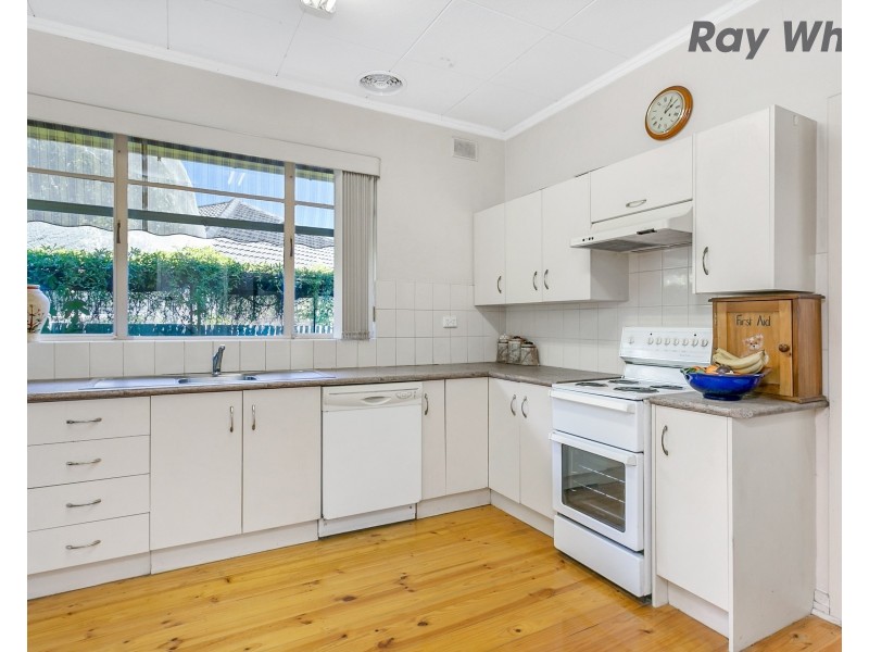 37 Minchinbury Terrace, Marion SA 5043