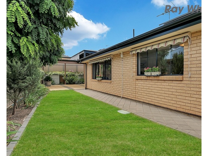 100 Grand Boulevard, Seaford Rise SA 5169