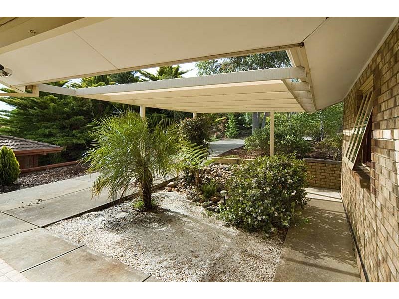 30 Woodlea Drive, Aberfoyle Park SA 5159