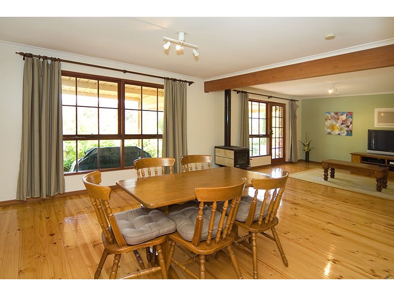 30 Woodlea Drive, Aberfoyle Park SA 5159