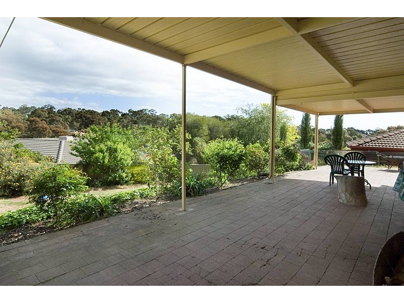 30 Woodlea Drive, Aberfoyle Park SA 5159