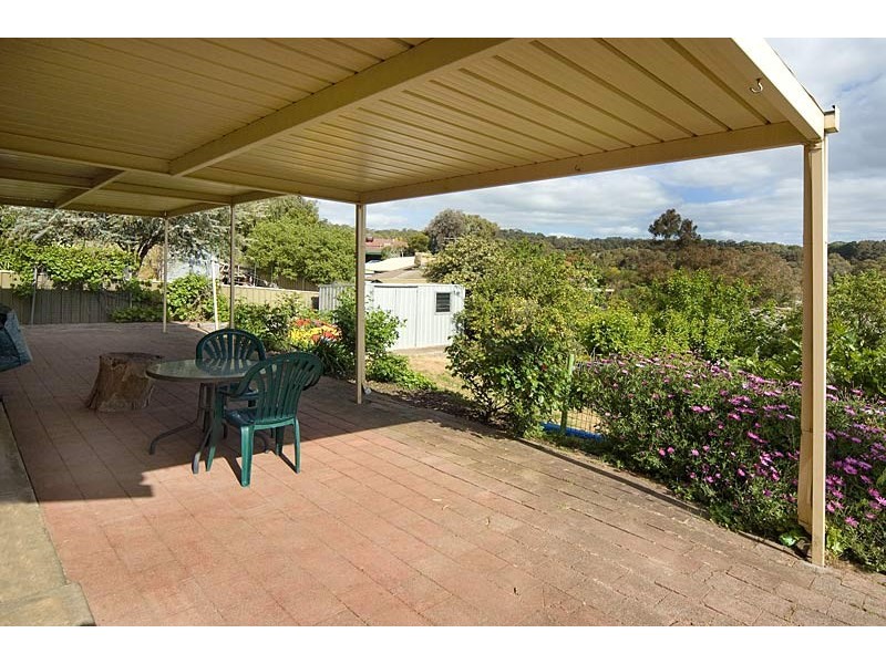 30 Woodlea Drive, Aberfoyle Park SA 5159