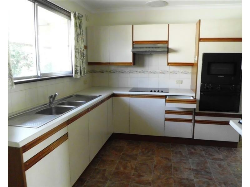 17 Beacon Crescent, Seaford SA 5169