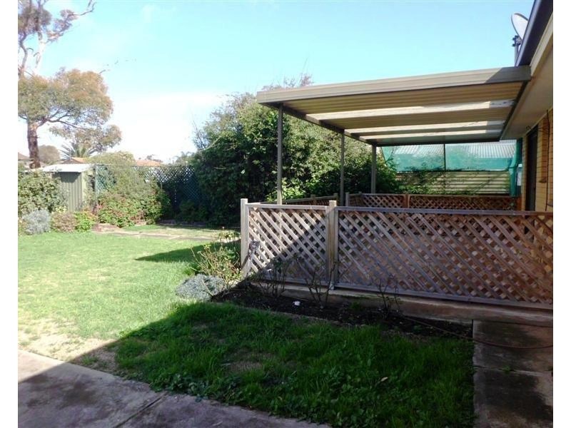 17 Beacon Crescent, Seaford SA 5169