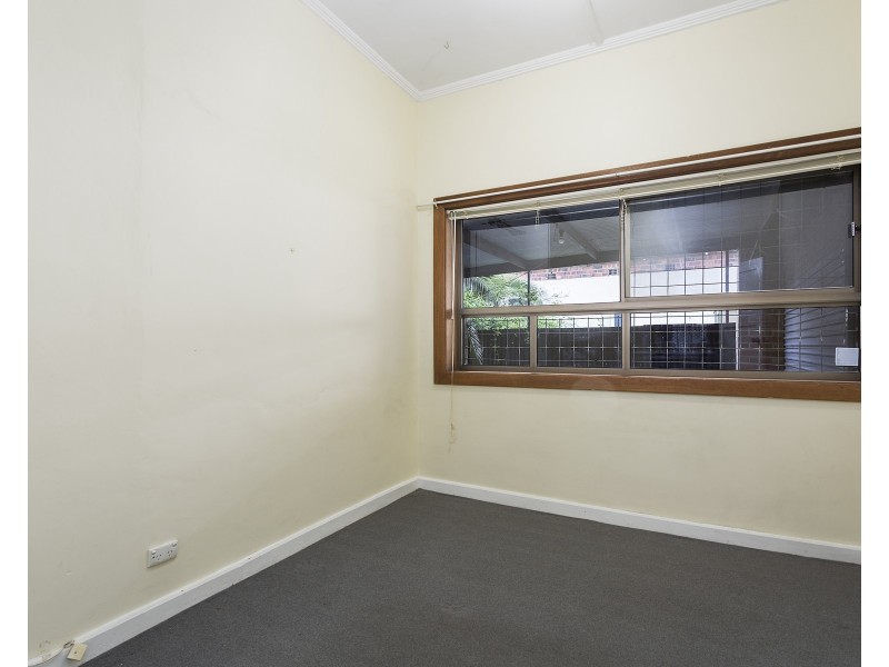 1 Bernard Street, Findon SA 5023