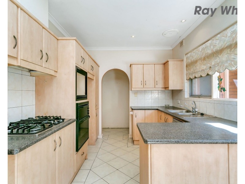 29 Oakleigh Road, Marion SA 5043