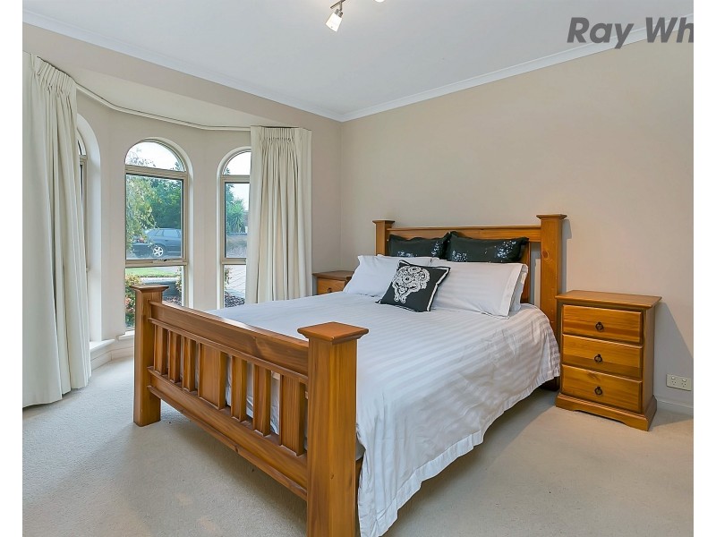 4 Erebus Glen, Hallett Cove SA 5158