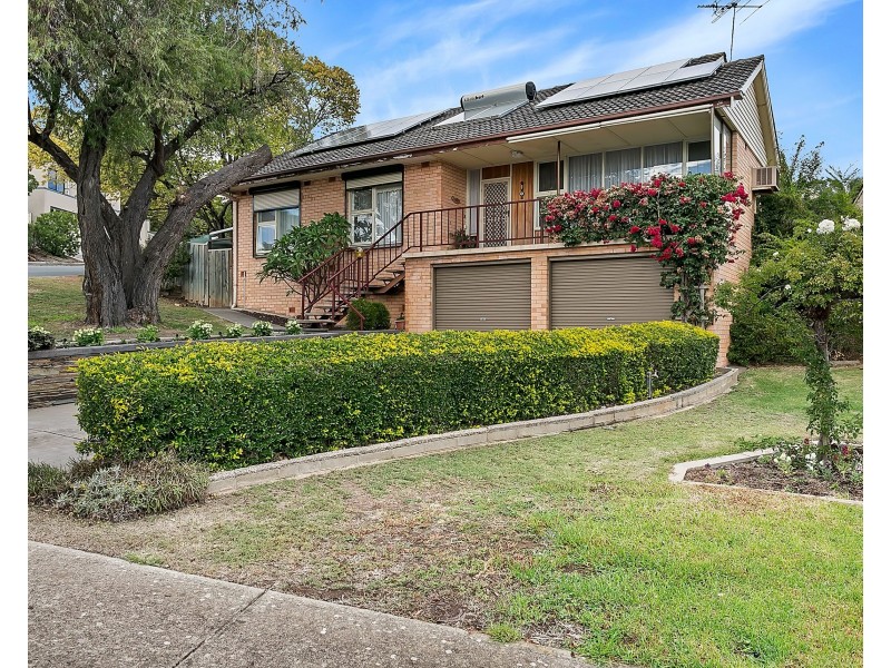 17 Seacombe Crescent, Seacombe Heights SA 5047