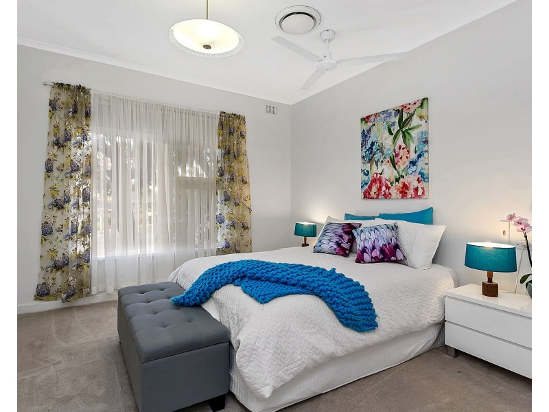 17 Seacombe Crescent, Seacombe Heights SA 5047