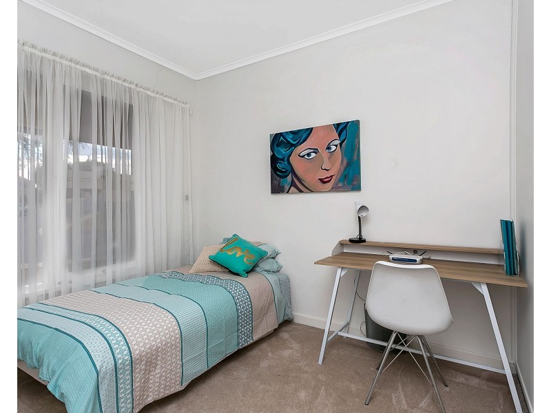 17 Seacombe Crescent, Seacombe Heights SA 5047